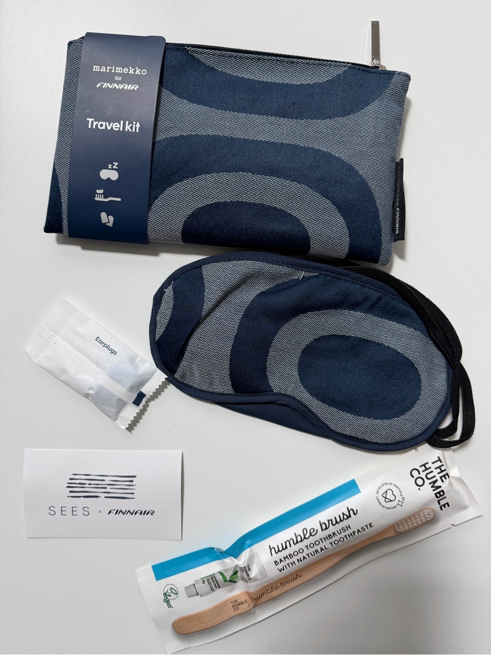 Finnair x Marimekko & British Airways x The White Company Amenity Kit bundle - Picture 2 of 6